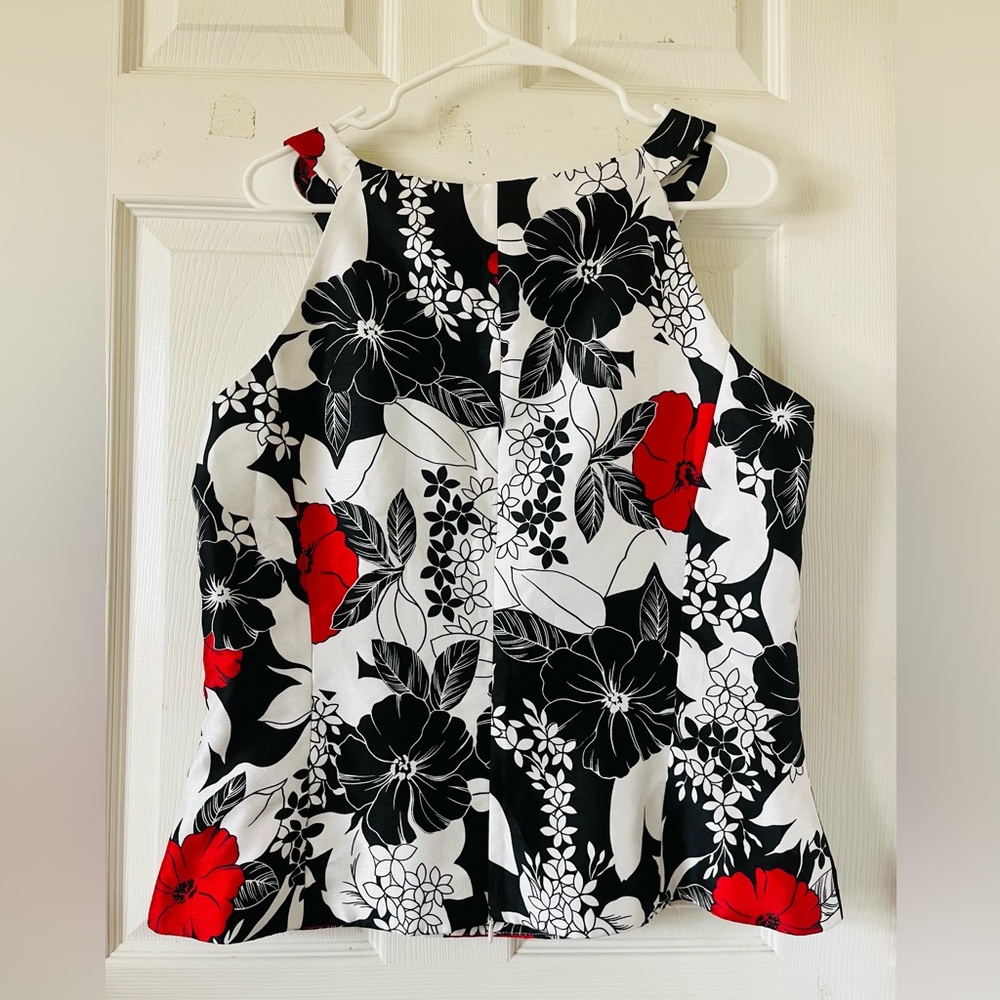 Victor Costa Black, Red and White Women’s Floral Top Sz 14 - Picture 3 of 8